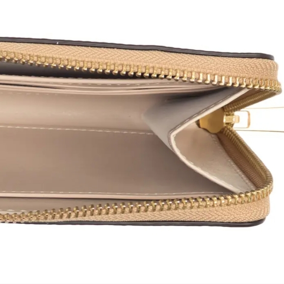 Marc Jacobs Pebbled Leather Large Wristlet Wallet Ice coffe NWT. - Picture 6 of 8